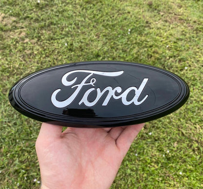 2005-2007 Ford SuperDuty Front Grille Painted Badge