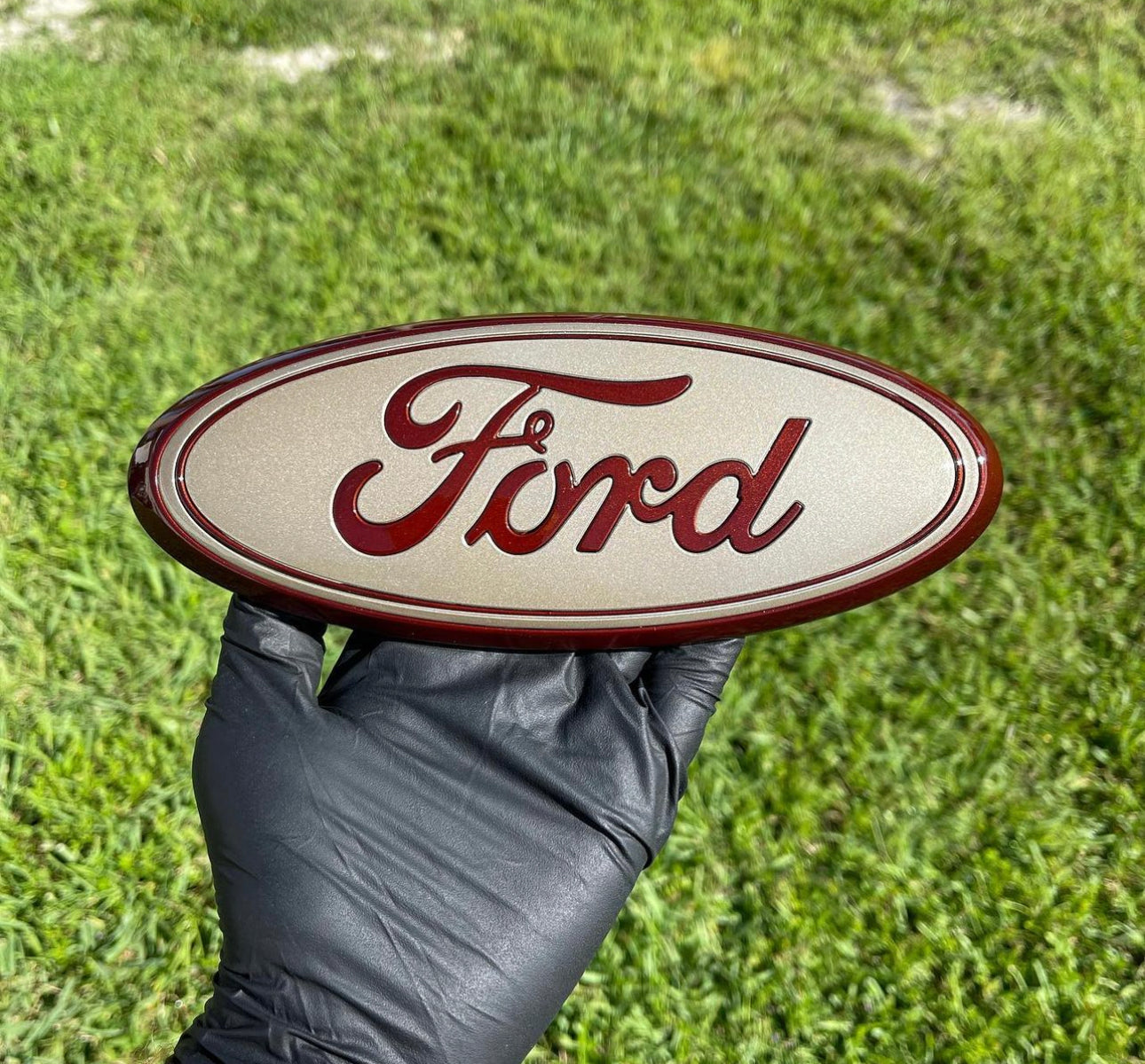 2005-2007 Ford SuperDuty Front Grille Painted Badge