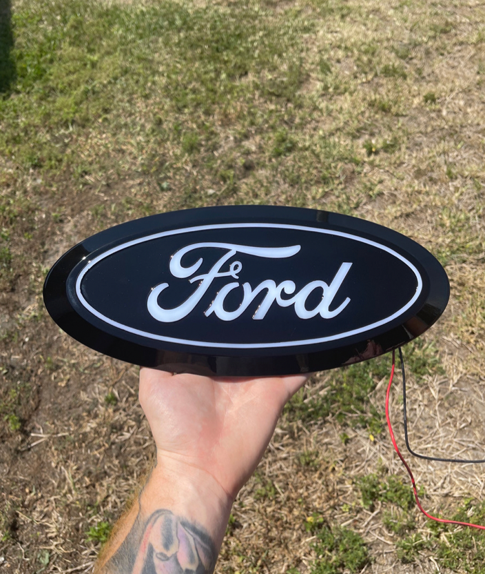 2011-2016 Ford SuperDuty Light Up Badge Front